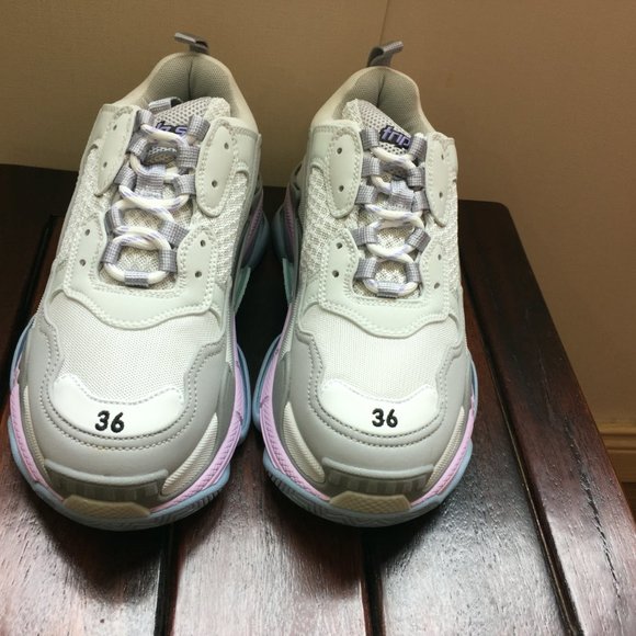 banlenciaga triple s sneaker